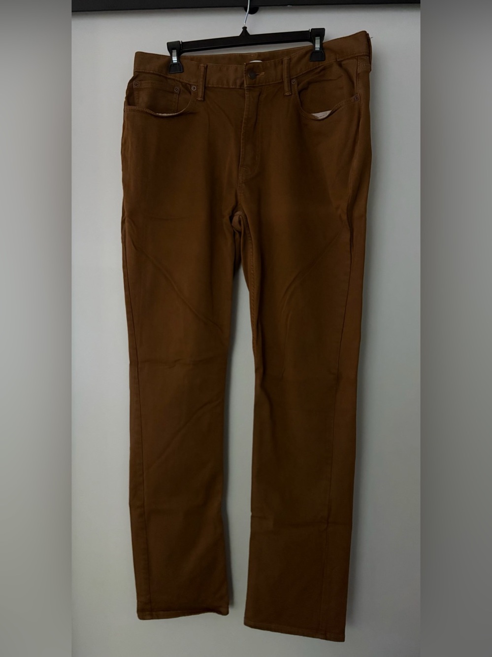 Old Navy Men's Slim Jeans in Brown